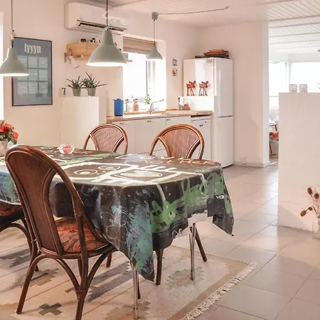 Four-bedroom Holiday In Ebberup